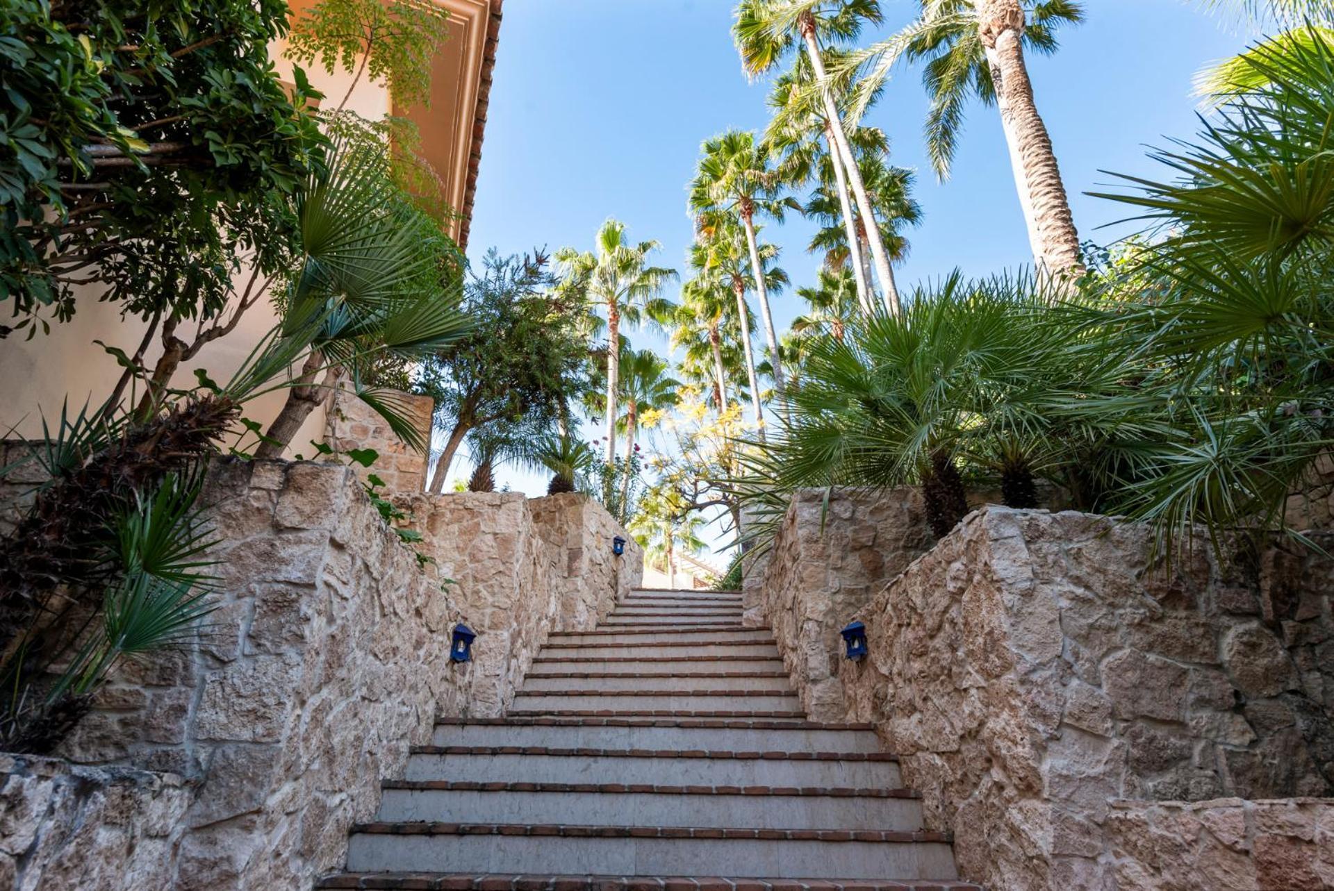 Luxury Villa Robledal By Mabiente - Views Of The Sea And The Golf Course Marbella Exterior foto