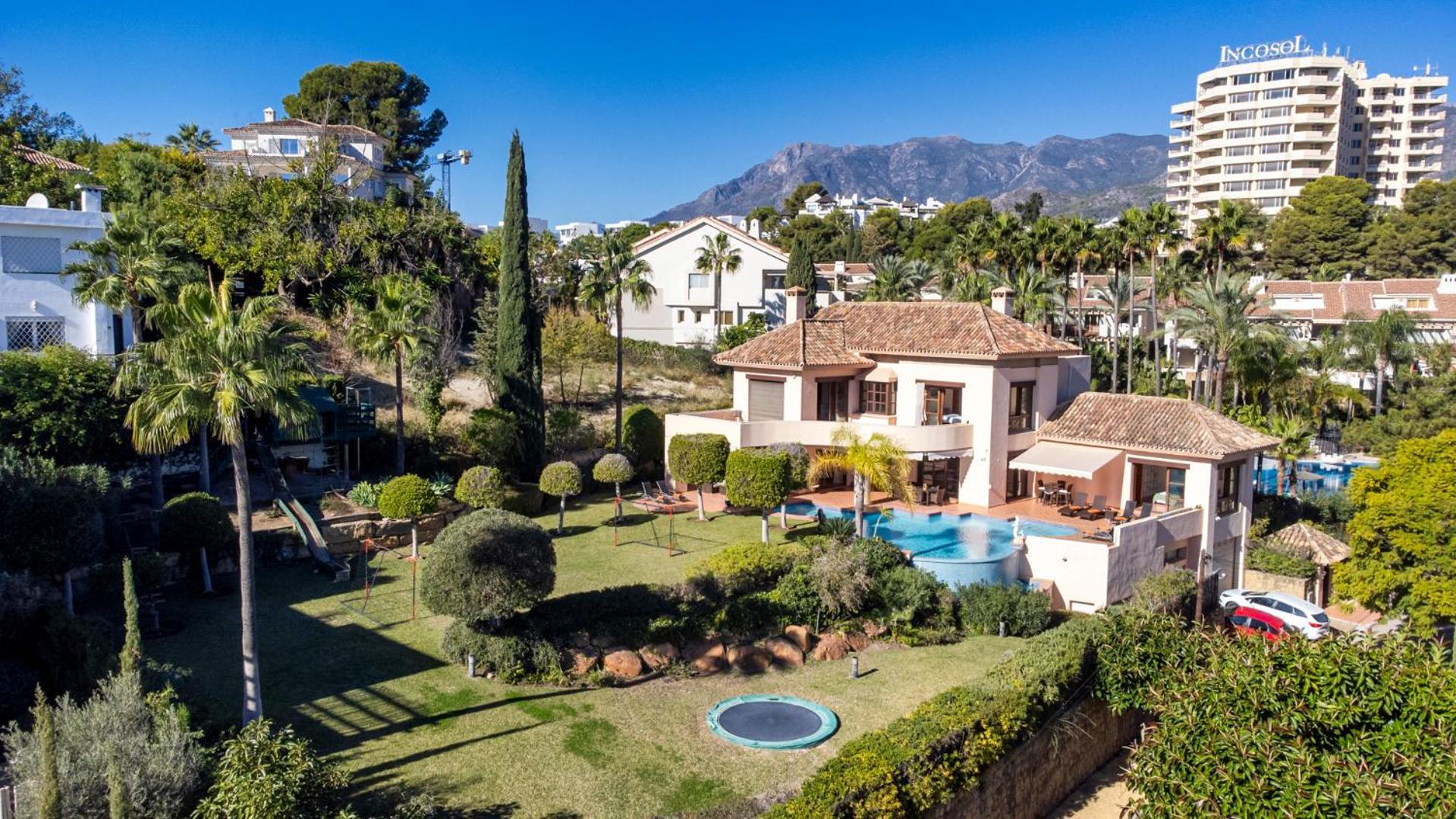 Luxury Villa Robledal By Mabiente - Views Of The Sea And The Golf Course Marbella Exterior foto